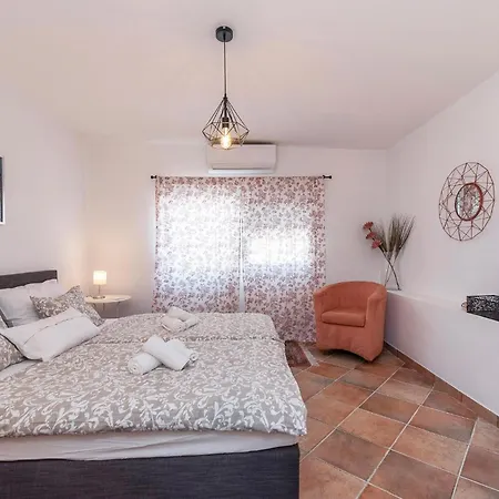 Beautiful In Mulo With Sauna 度假居