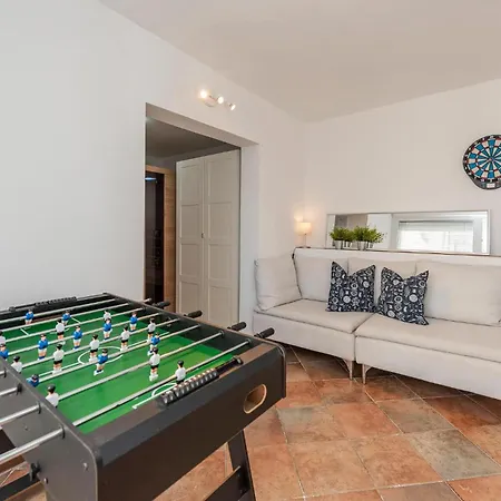 펜션 Gorgeous In Mulo With Sauna 브르시